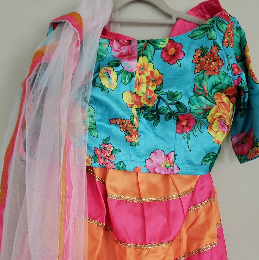 Lehnga set (skirt and blouse)